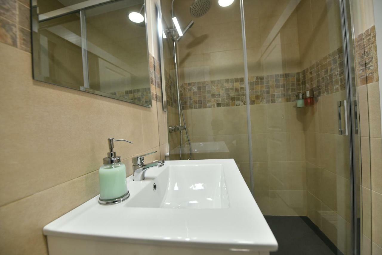 Apartamento Arenal Sevilla Exteriör bild